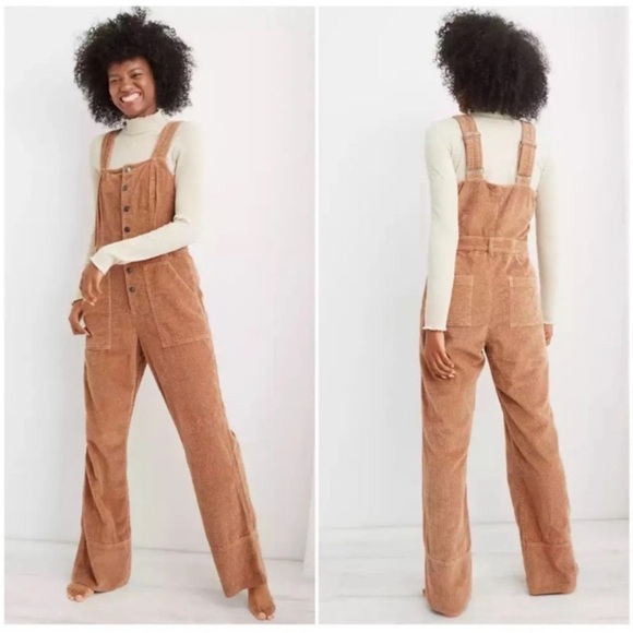 Aerie Textured Corduroy Kick Flare Overalls - Picture 1 of 10